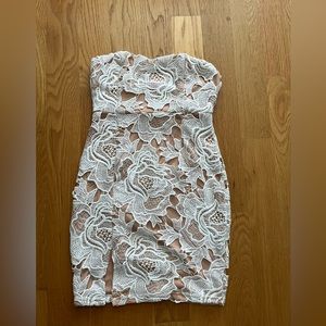 White floral lace strapless dress